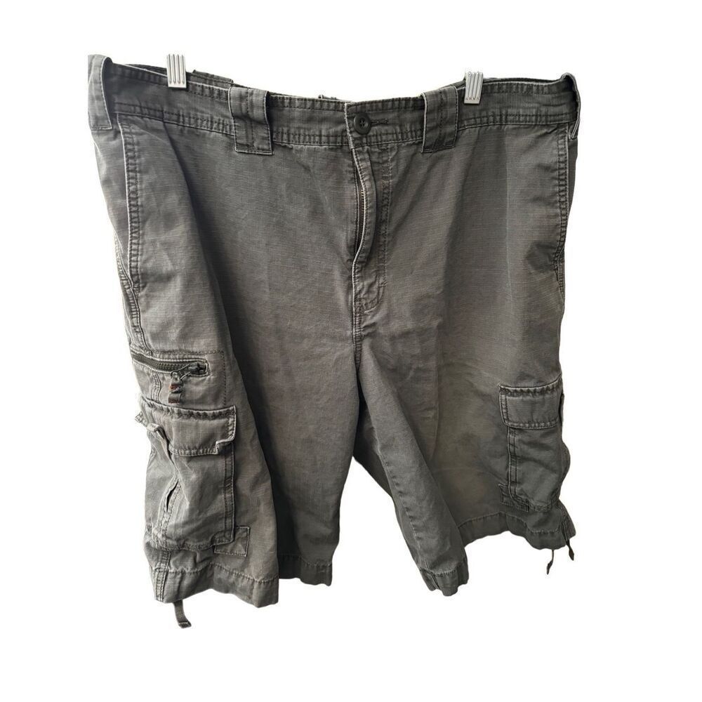 Eddie Bauer Men’s Grey Cargo Shorts Size 38